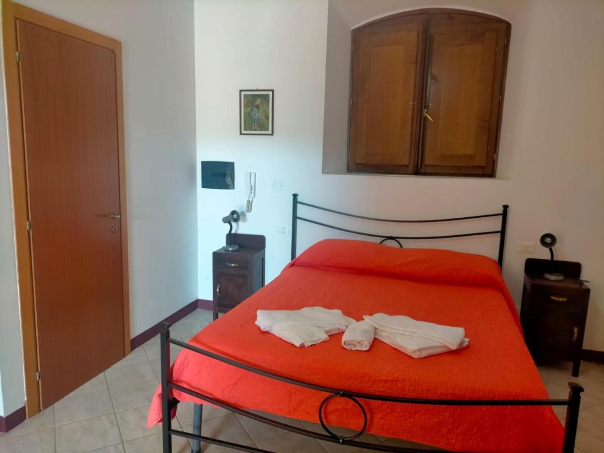 Antico Borgo La Commenda Aparthotel Montefiascone Eksteriør bilde