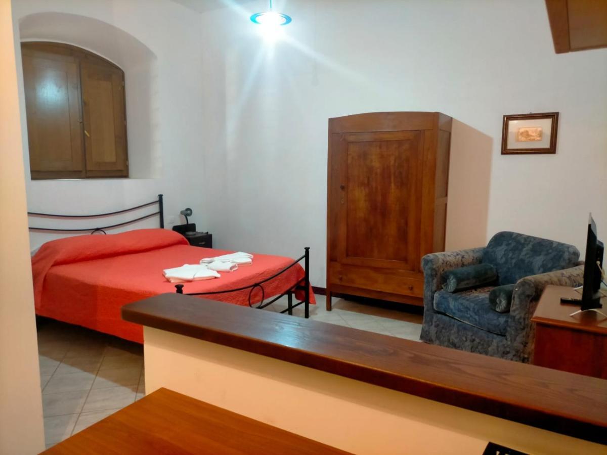 Antico Borgo La Commenda Aparthotel Montefiascone Eksteriør bilde
