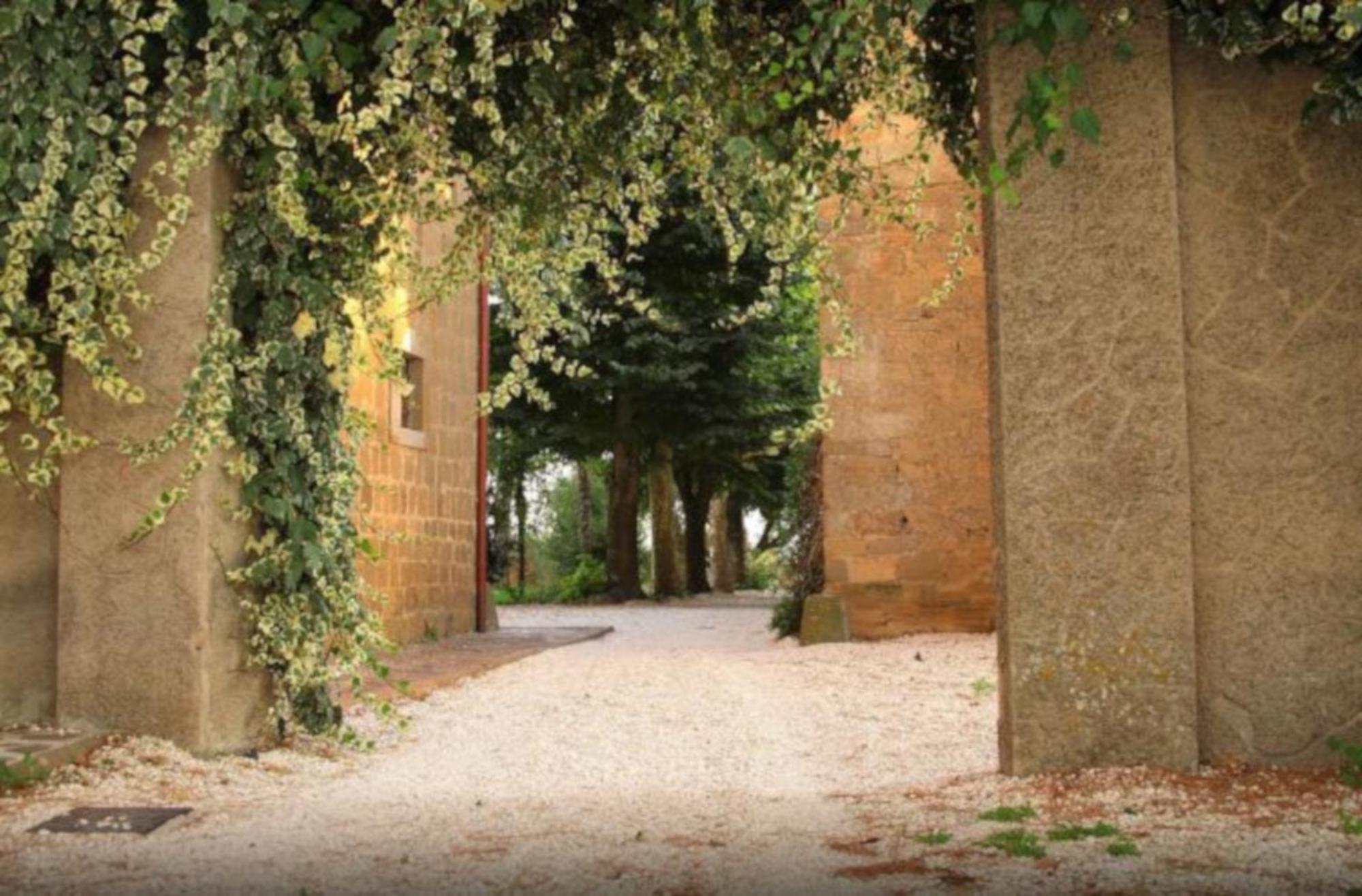 Antico Borgo La Commenda Aparthotel Montefiascone Eksteriør bilde