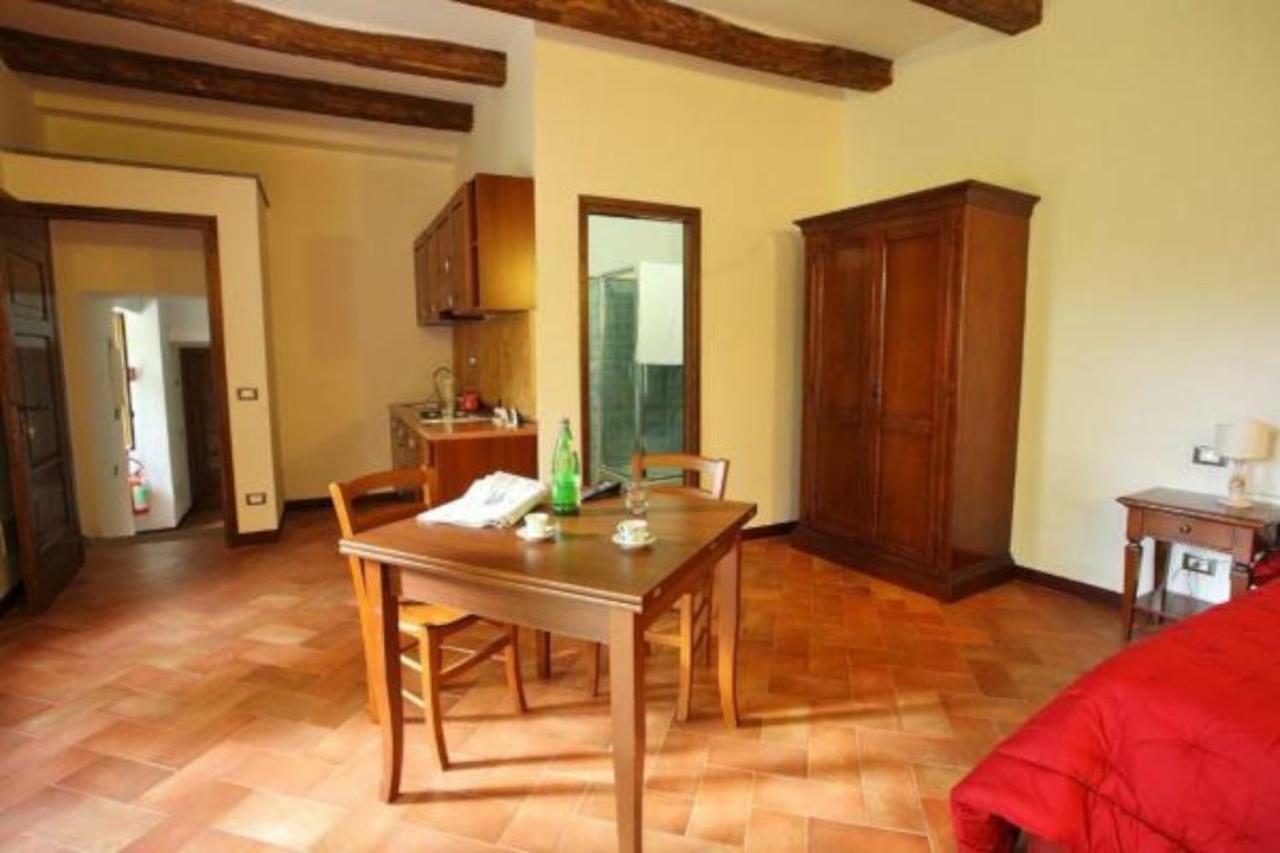 Antico Borgo La Commenda Aparthotel Montefiascone Eksteriør bilde