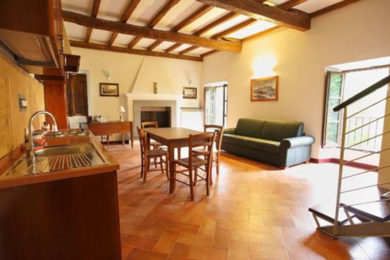 Antico Borgo La Commenda Aparthotel Montefiascone Eksteriør bilde