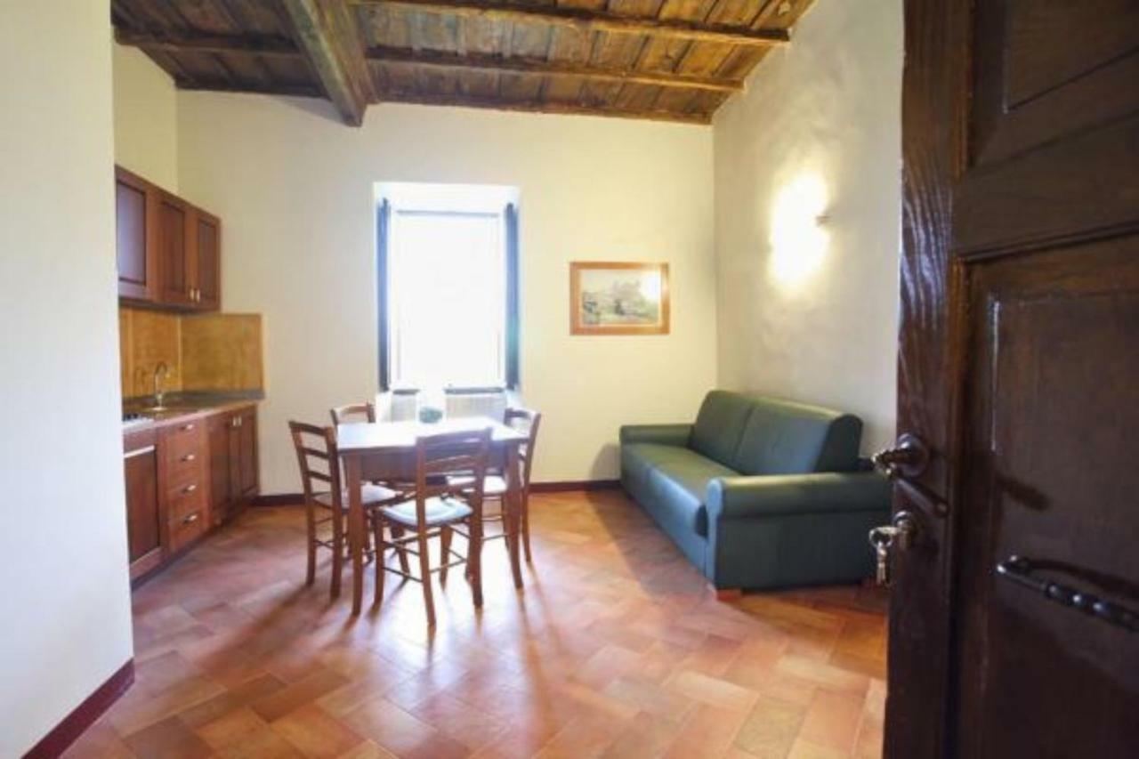 Antico Borgo La Commenda Aparthotel Montefiascone Eksteriør bilde